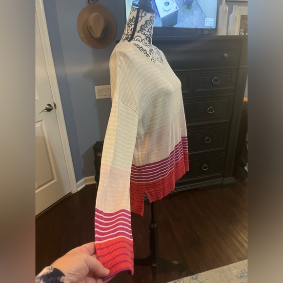 Gap size large hi low sweater with stripes - Picture 3 of 7